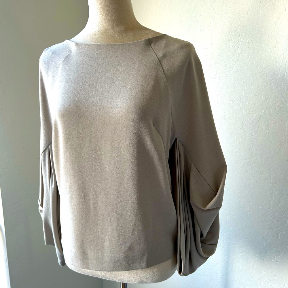 COS Blouse - Elegant layered Arms